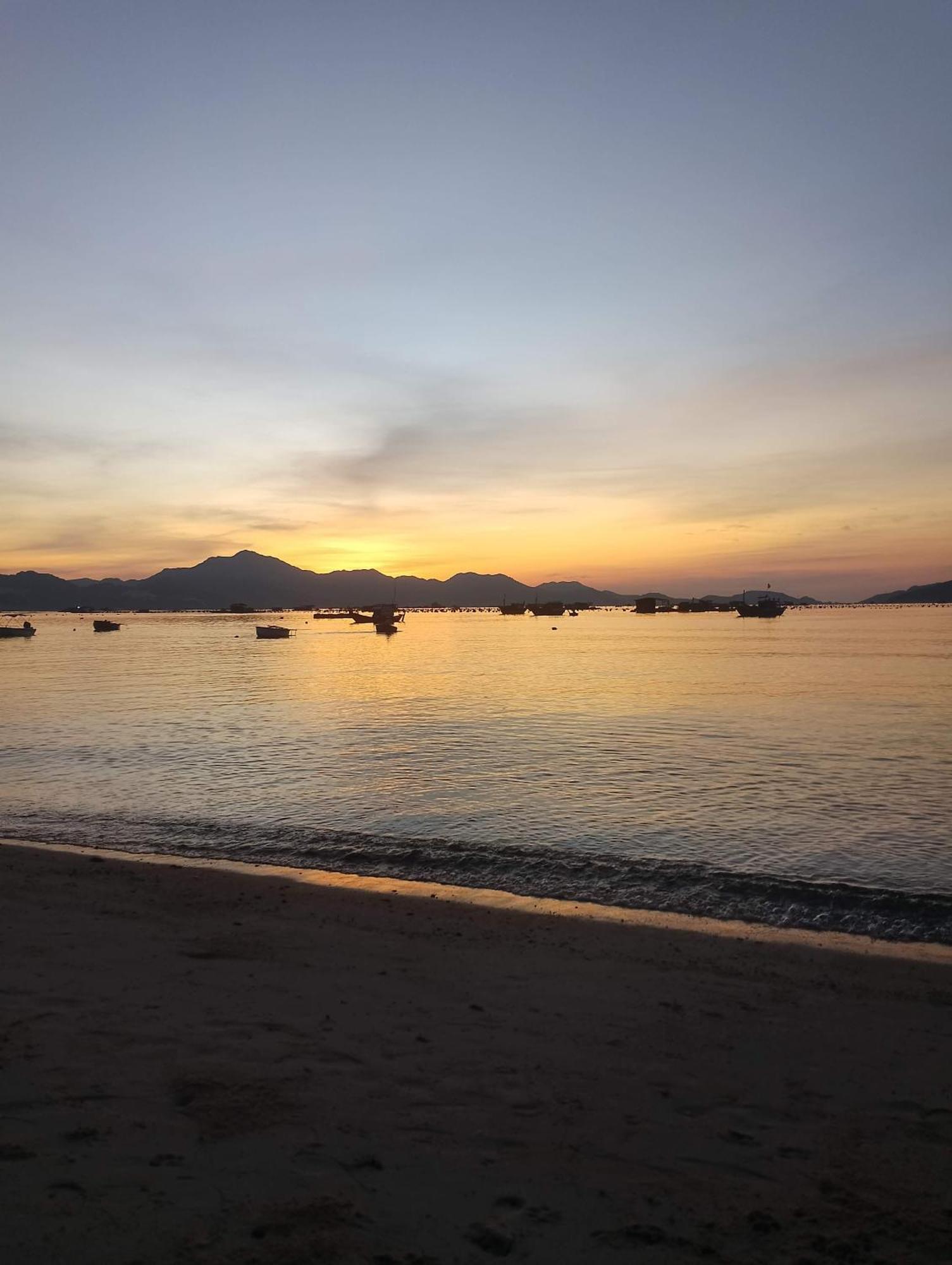 The Sunrise Anh Tu Hotel Cam Ranh Buitenkant foto
